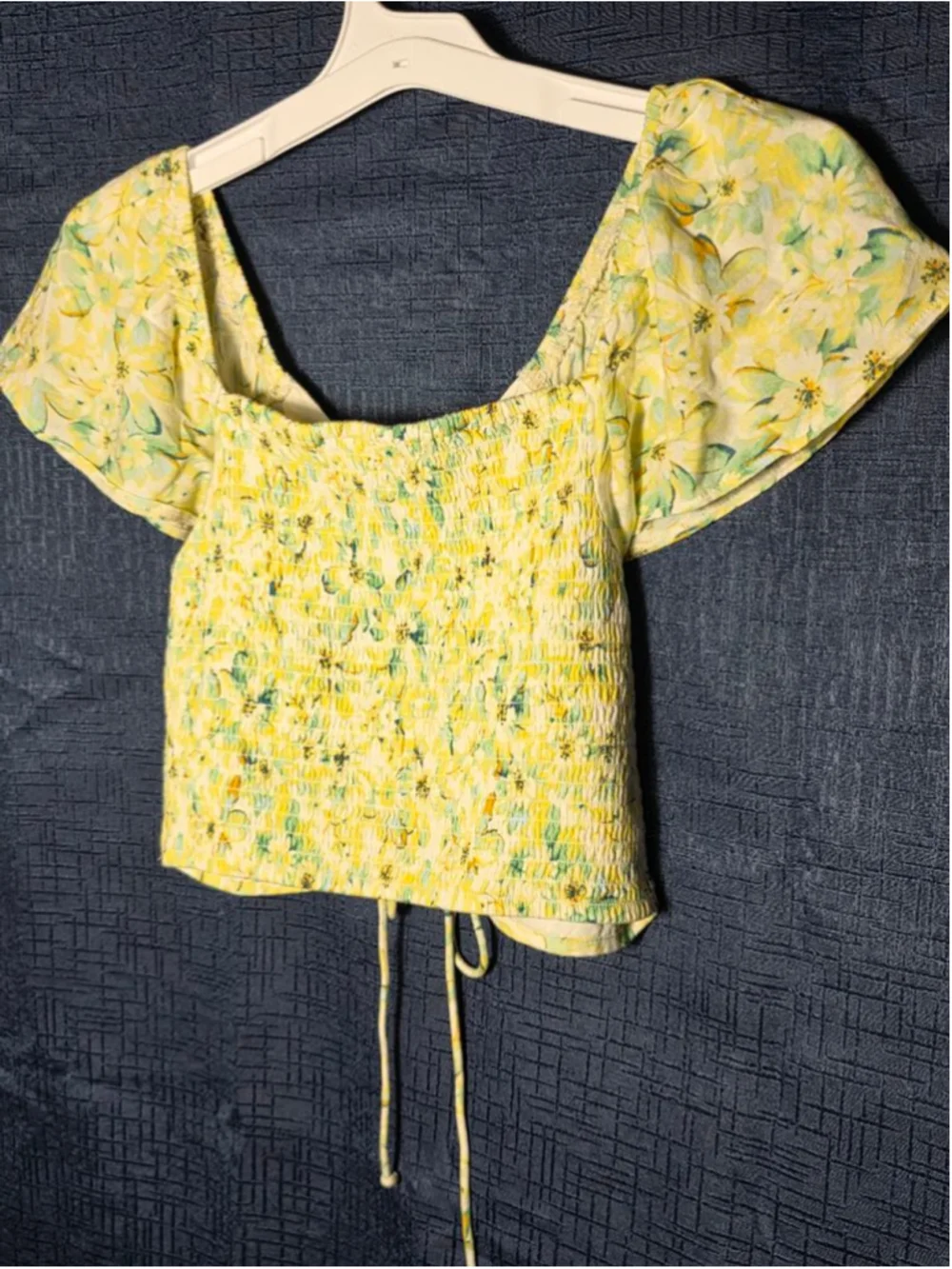 Women's American Eagle Floral Smocked Crop Top M Yellow Green